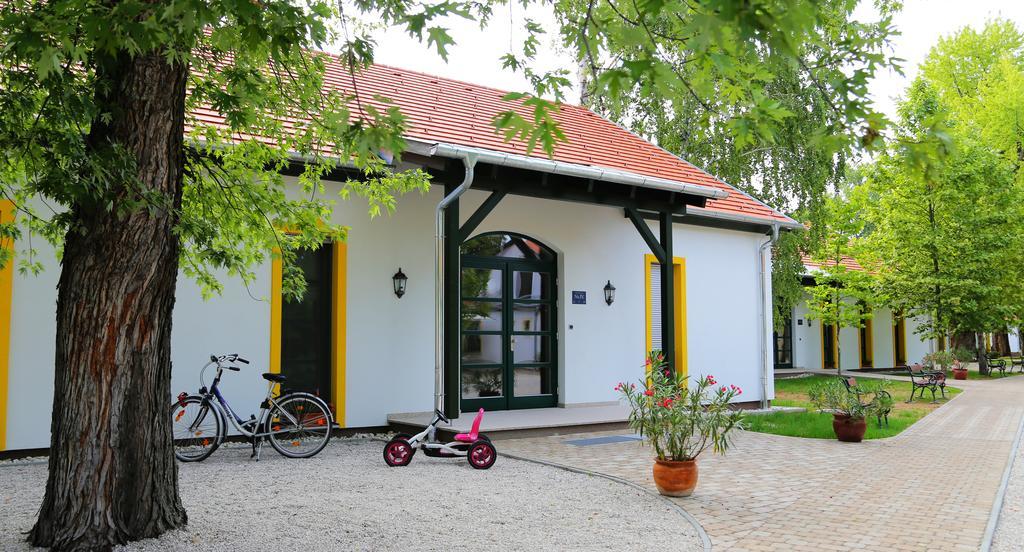 Hubertus Hof Landhotel Balatonfenyves Exterior foto